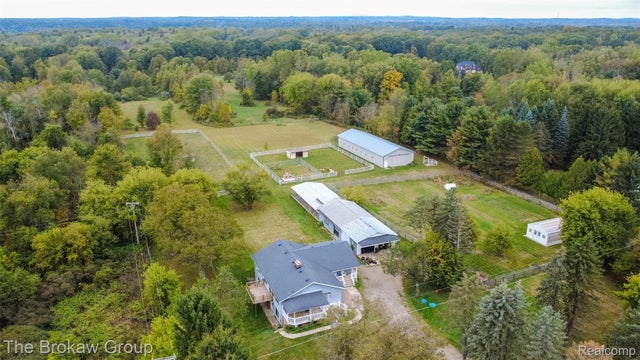 2425 Texter Road, Addison township