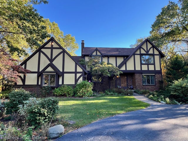 5618 Mountain Road, Genoa township