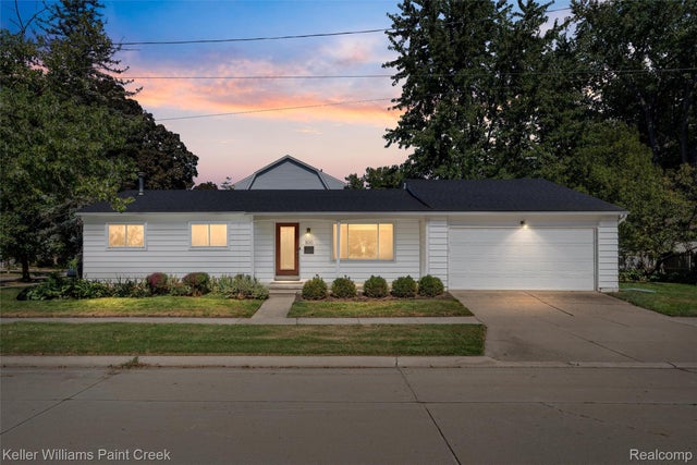 800 Lockwood Road, Royal Oak city