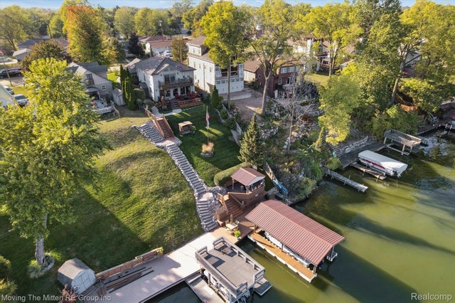 13141 Ormond Drive, Van Buren charter township