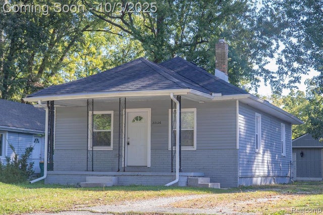 22126 Cora Avenue, Farmington Hills city