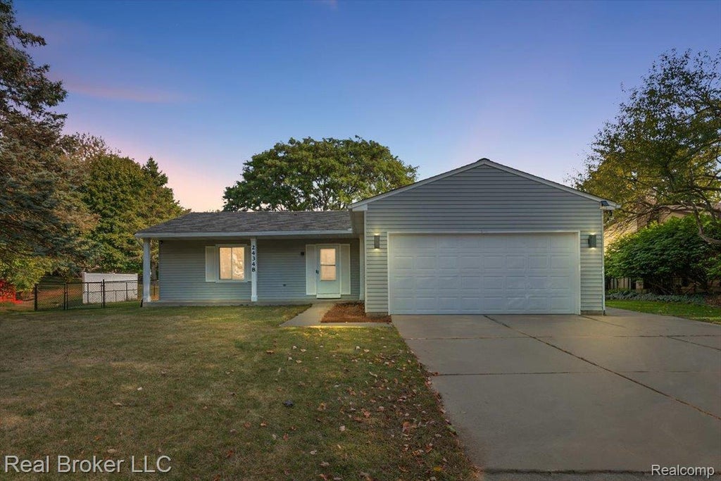 24348 Simmons Drive, Novi city