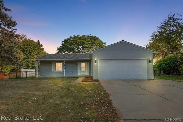 24348 Simmons Drive, Novi city