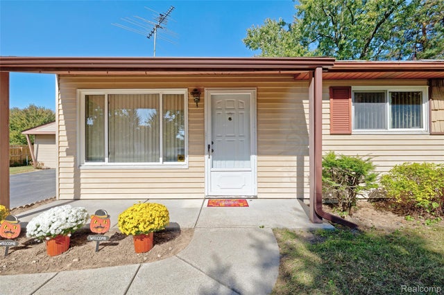 4730 Pinedale Avenue, Independence charter township