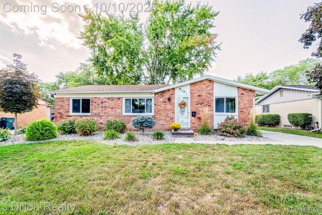 9191 Redbud Avenue, Plymouth city