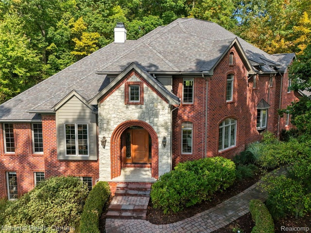 5010 Forest Valley Drive, Independence charter township