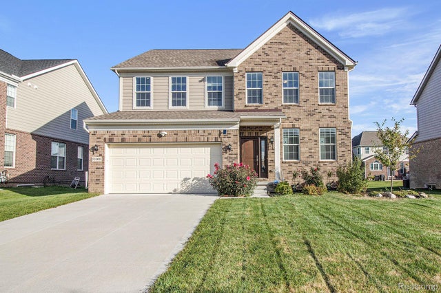 51008 Woodford Drive, Canton charter township