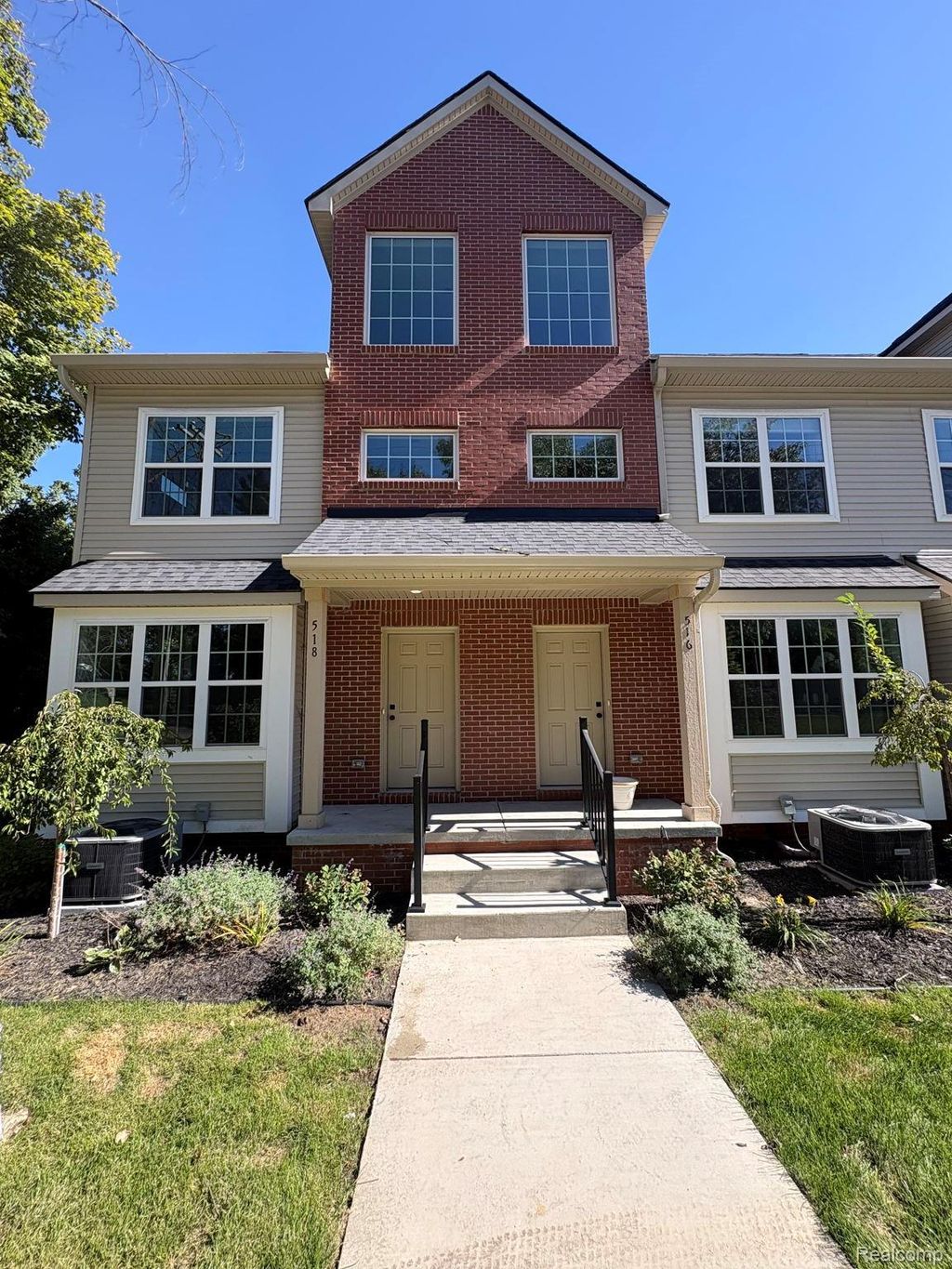 518 Village Lane, Milford