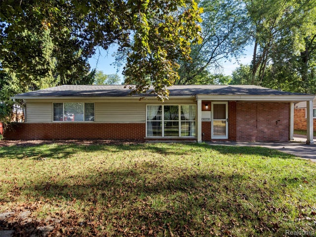 2468 Walce Drive, West Bloomfield charter township