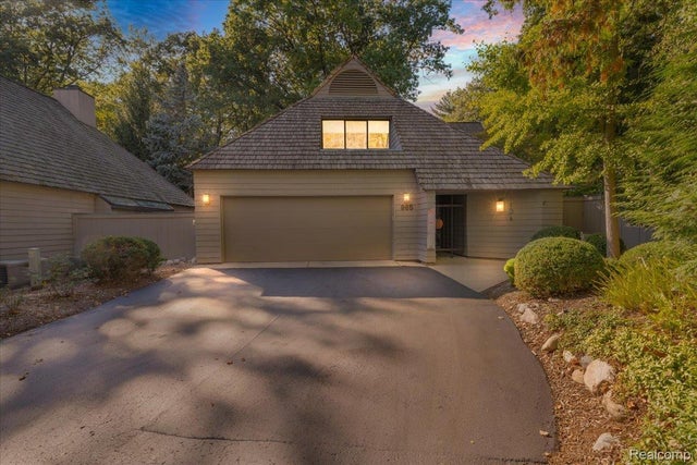 965 Bloomfield Woods, Bloomfield Hills city