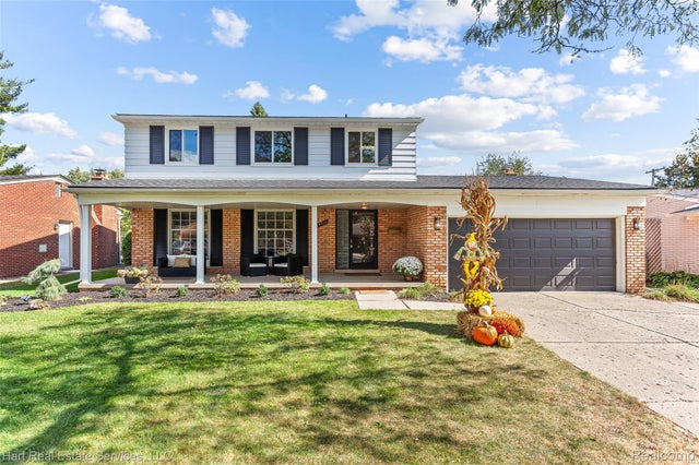 15524 Golfview Street, Livonia city