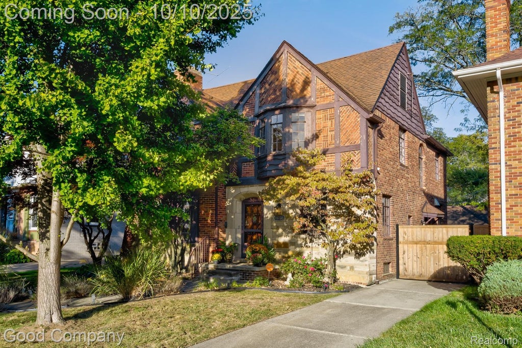 16156 Glastonbury Road, Detroit city