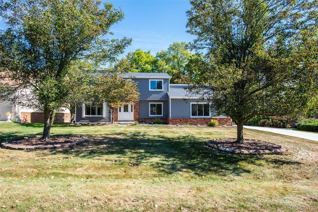 7337 Oak Tree Drive, West Bloomfield charter township