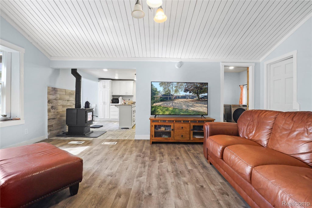 7441 Tipsico Lake Road, Tyrone township