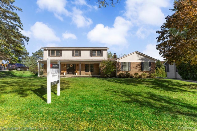 2126 Grenadier Drive, Troy city