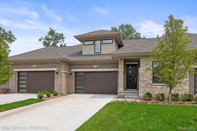 7477 Gramercy Circle 17, West Bloomfield charter township