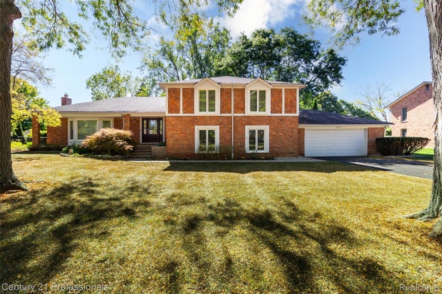 2433 Wickfield Road, West Bloomfield charter township