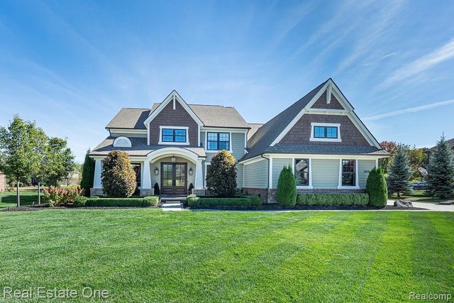 3435 Royal Berkshire Lane, Oakland charter township