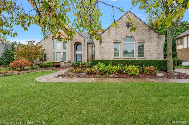 37907 Turnberry Court, Farmington city