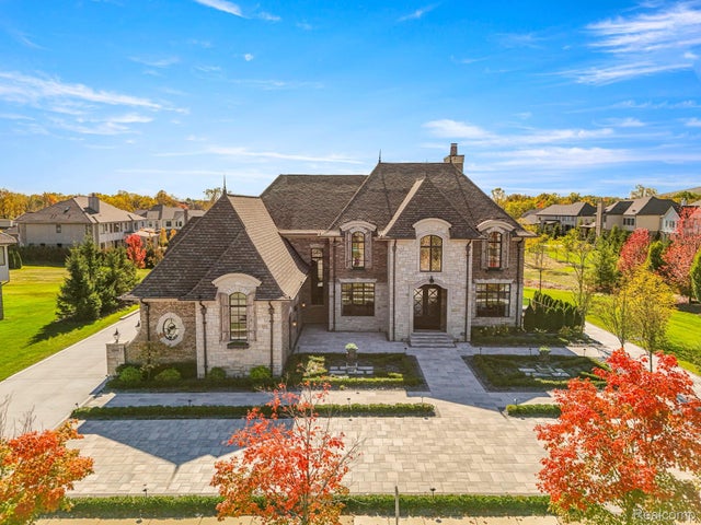 19085 Chaumont Way, Northville city