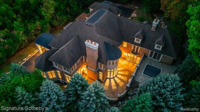 2759 Turtle Ridge Drive, Bloomfield charter township