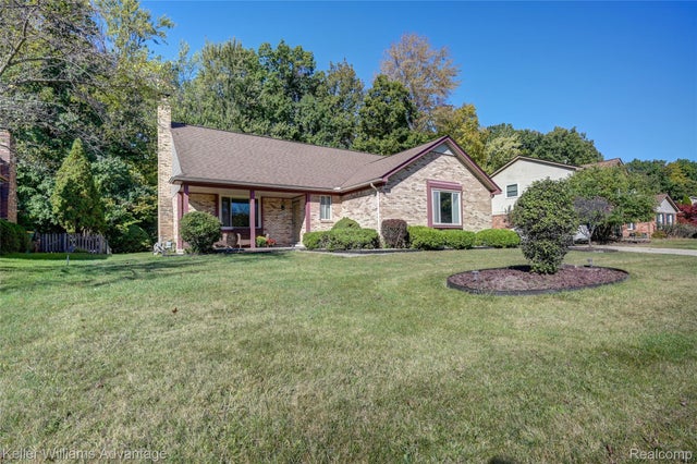 23389 Scott Drive, Farmington city