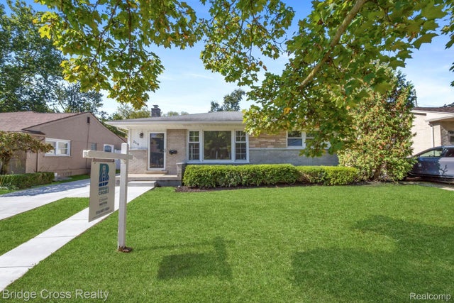 2015 Alicia Lane, Royal Oak city