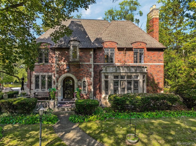 3230 Cambridge Avenue, Detroit city
