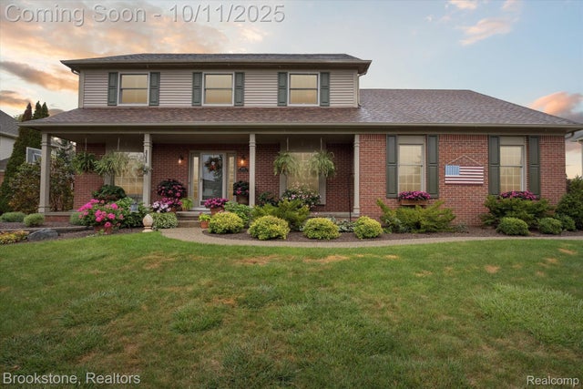 9079 Woodgrove Drive, Plymouth city