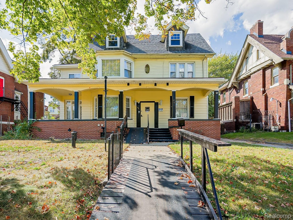 491 E Grand Boulevard, Detroit city