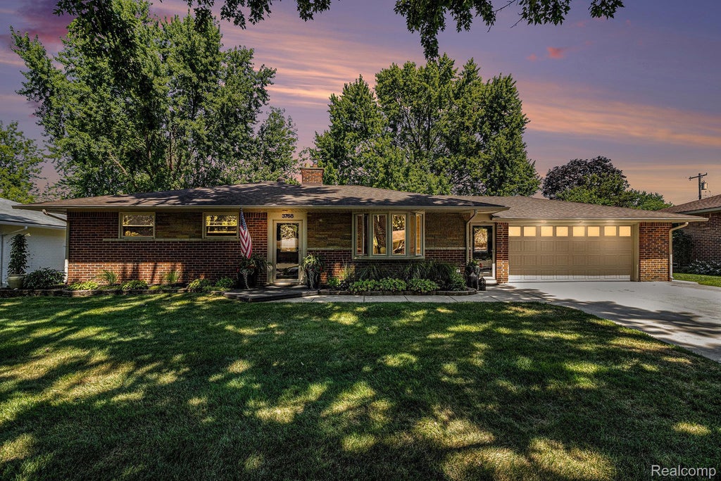 3768 Embarcadero, Waterford charter township