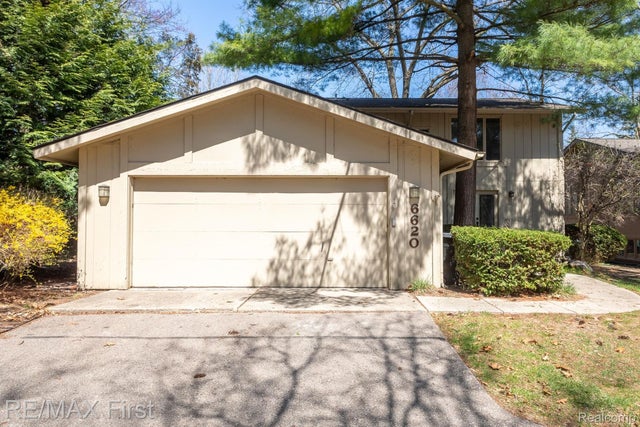 6620 Red Cedar Lane, West Bloomfield charter township