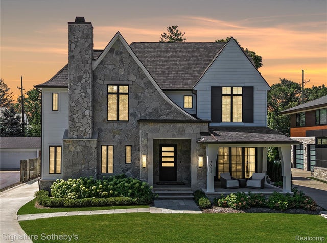 1295 Lakeside Drive, Birmingham city