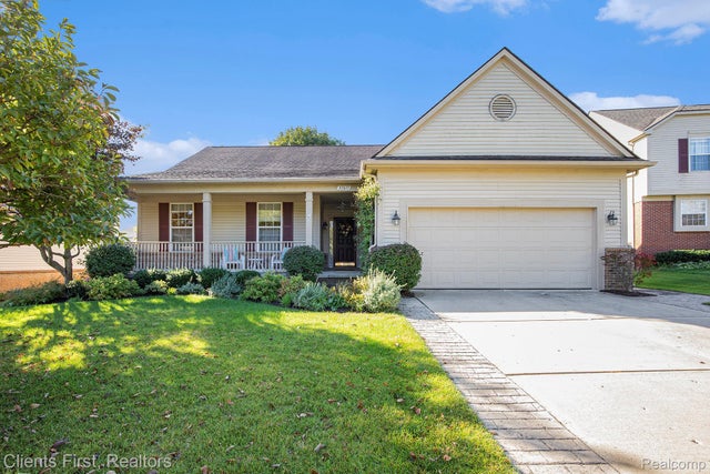 57677 Dakota Drive, Lyon charter township