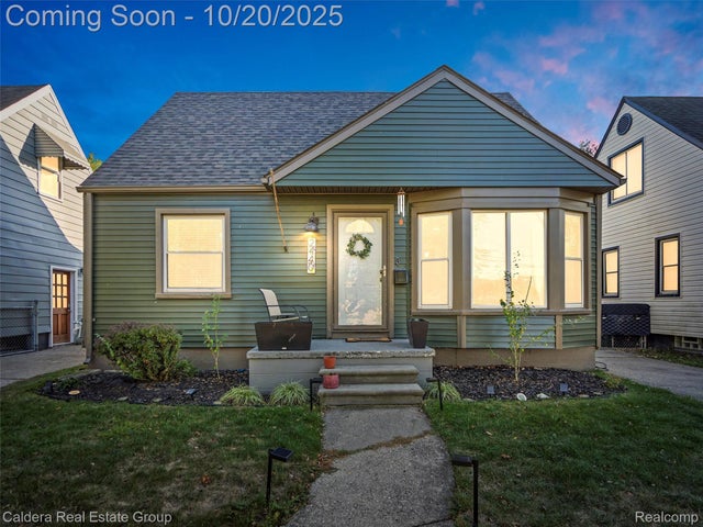 2440 Woodward Heights, Ferndale city