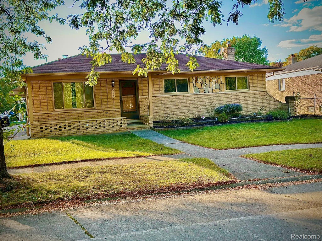 3069 Wolverine Drive, Troy city