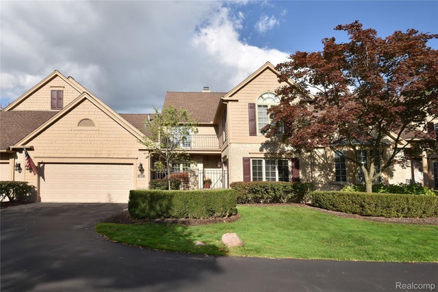 457 Cambridge Way, Bloomfield charter township