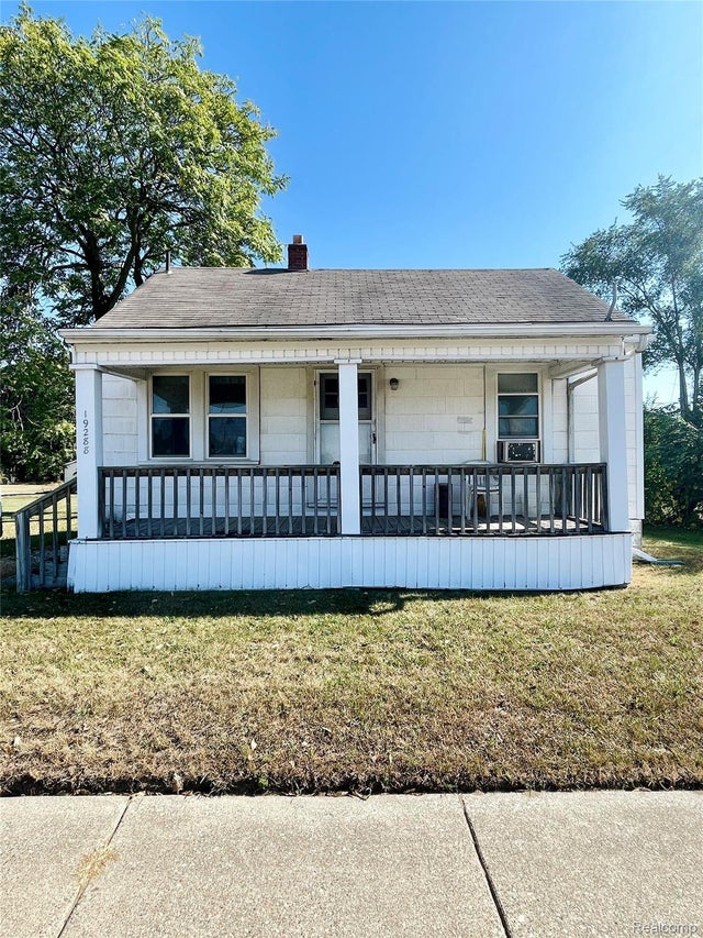 19288 Farmington Road, Livonia city