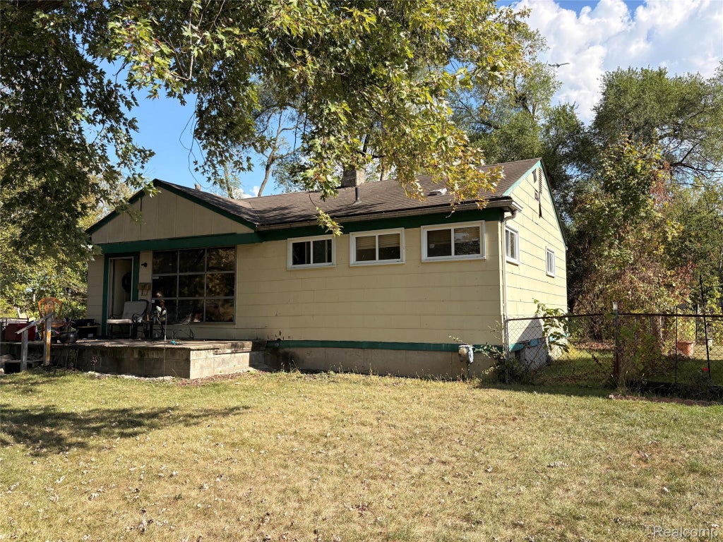 27817 Rosewood Street, Inkster city