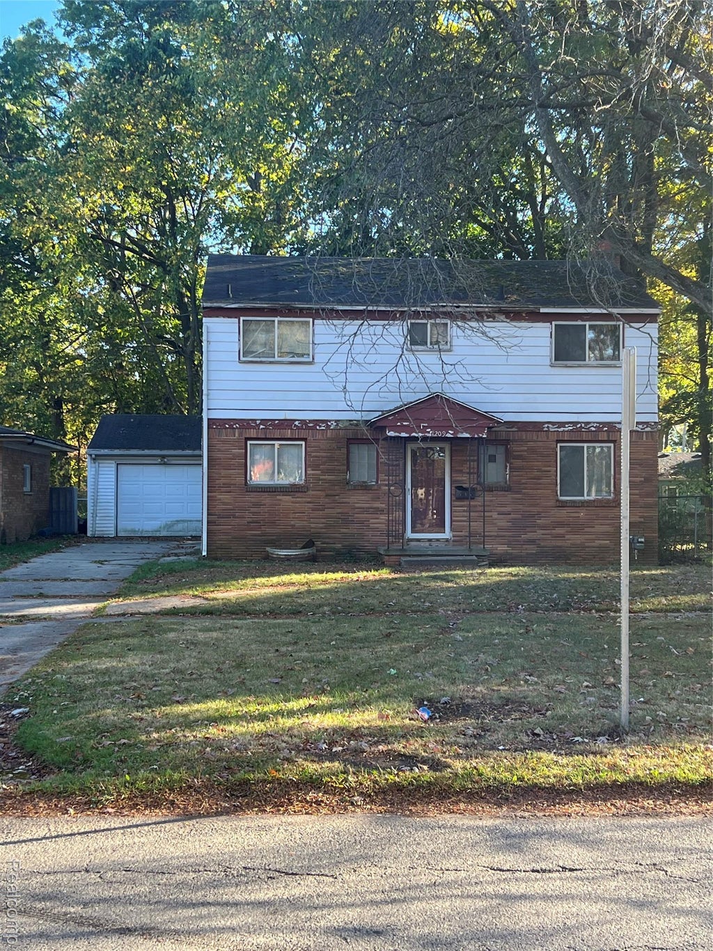 1209 W Mcclellan Street, Flint city