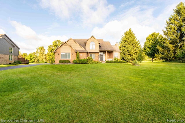 8410 S Shore Drive, Springfield charter township