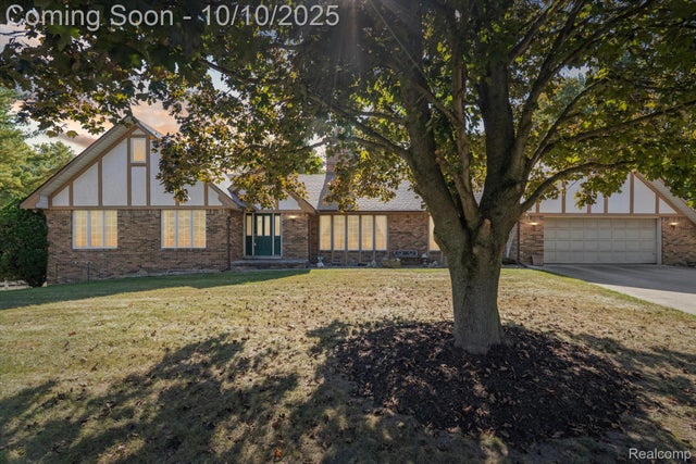 7750 Sleepy Hollow Drive, Salem township
