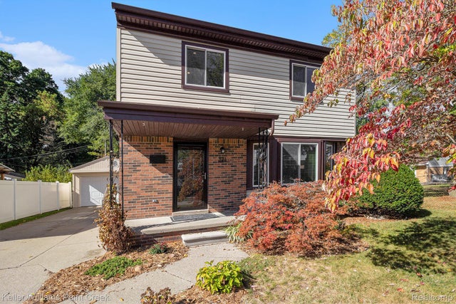 321 N Washington Avenue, Clawson city