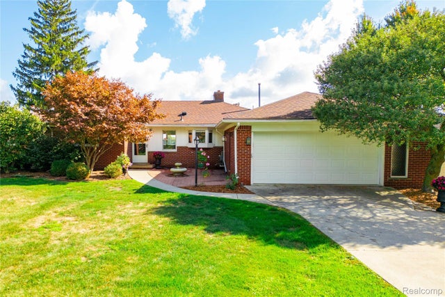 27627 Elba Drive, Grosse Ile township