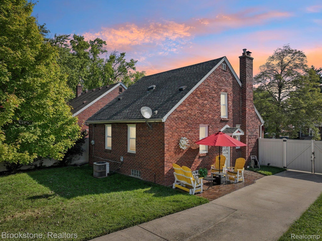 18243 Wood Street, Melvindale city