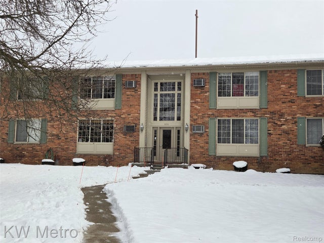 500 Romeo Road 122, Rochester city