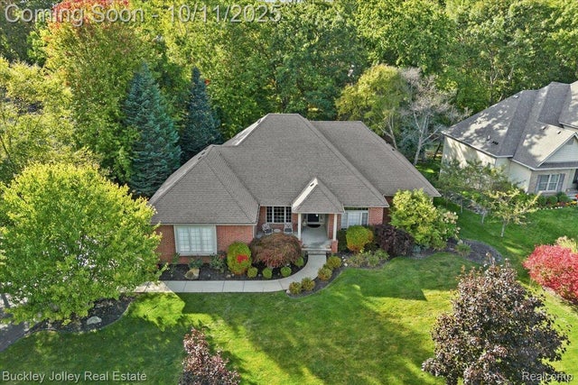 9430 Sheltering Oaks Drive, Brighton city