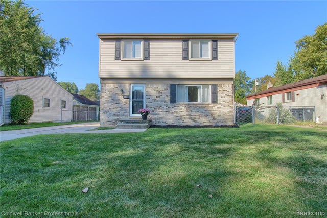11765 Cavell Street, Livonia city