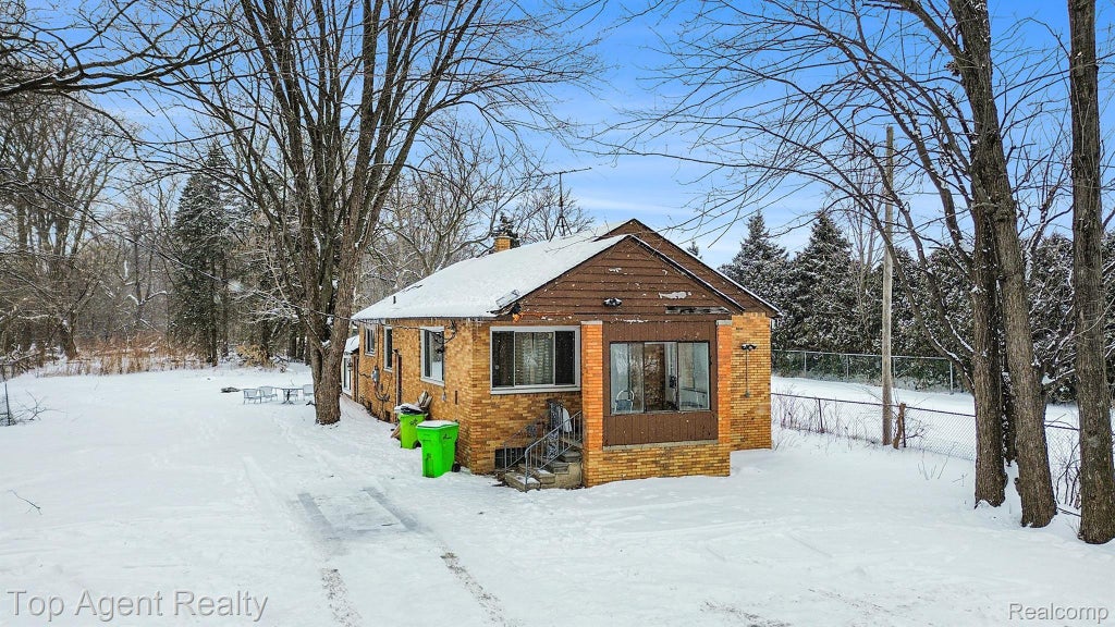 45945 N Gratiot Avenue, Macomb township