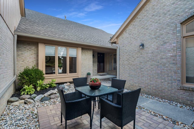 1222 Autumn Drive 75, Troy city